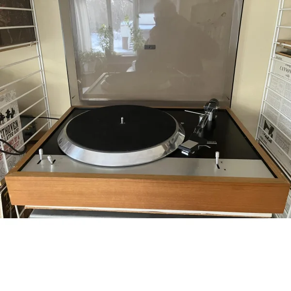 Skivspelare Unamco T-1 med Shure V15 - Bild 1 av 2