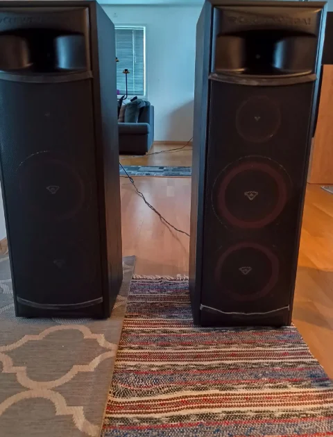Cerwin Vega! XLS 28 golvhögtalare Cerwin Vega! XLS 28 golvhögtalare - Bild 1 av 4
