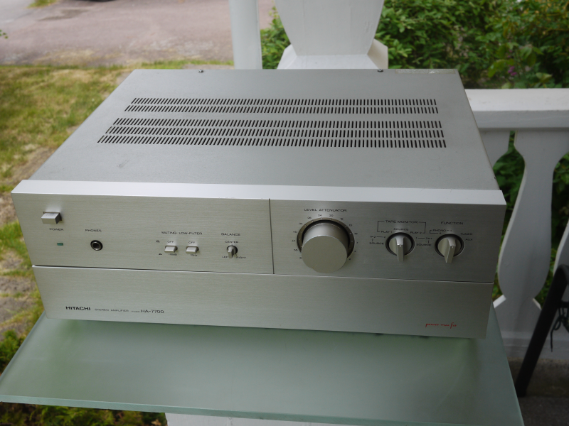 Hitachi HA-7700 / MosFet / 2x Phono MM&MC / Dubbel Mono - Bild 4 av 10
