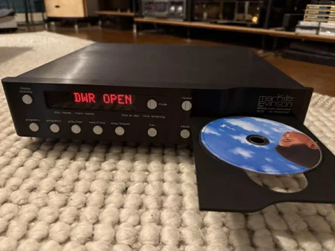 Mark Levinson NO. 37