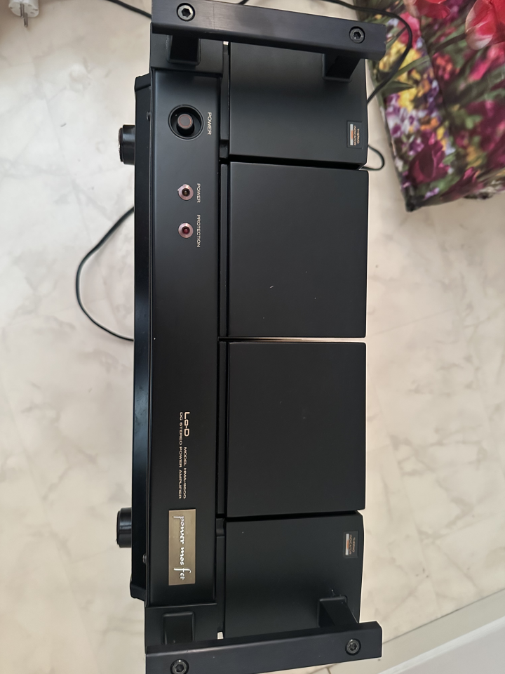 Hitachi HMA 9500 mk1