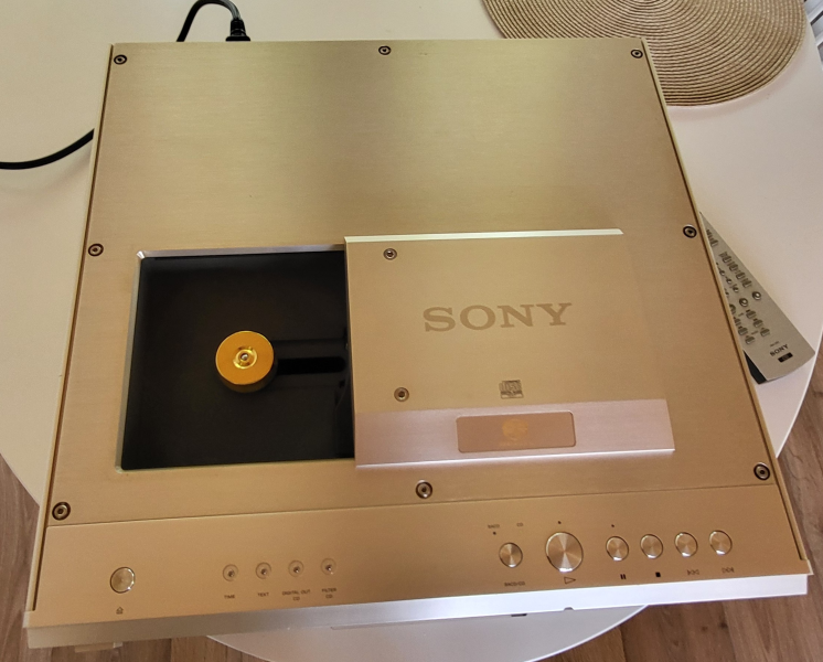 Sony SCD-777es SACD player Sony SCD-777es SACD player - Bild 2 av 3