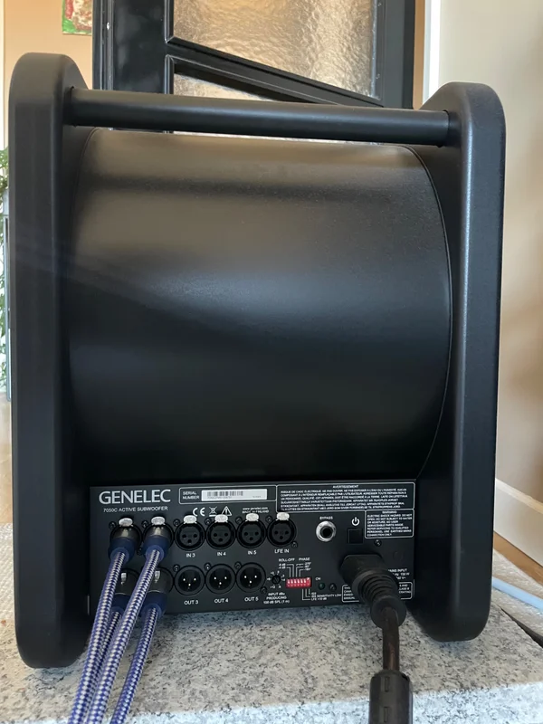 Genelec 8040 + 7050 - Bild 5 av 5