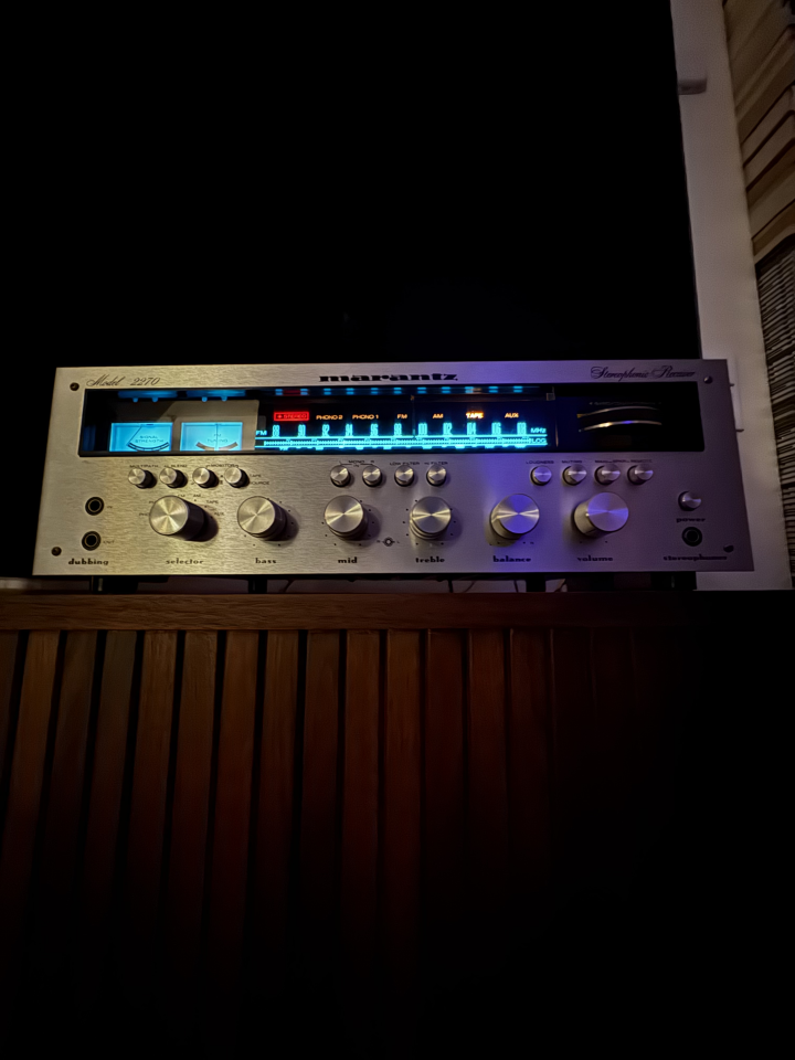 En vintagepärla - Marantz 2270 (recappad)