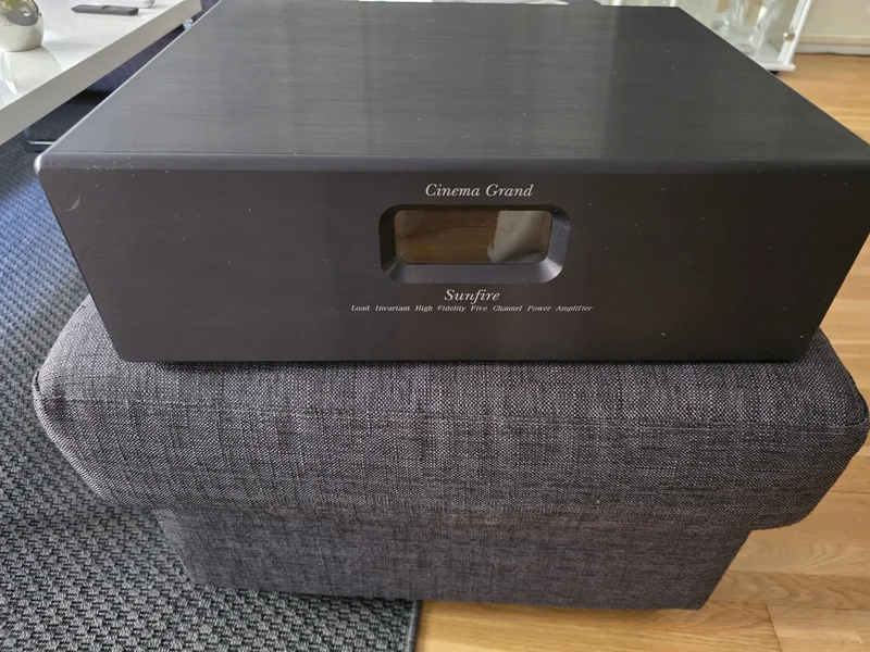 Sunfire cinema grand 5kanaligt slutsteg  - Bild 1 av 2