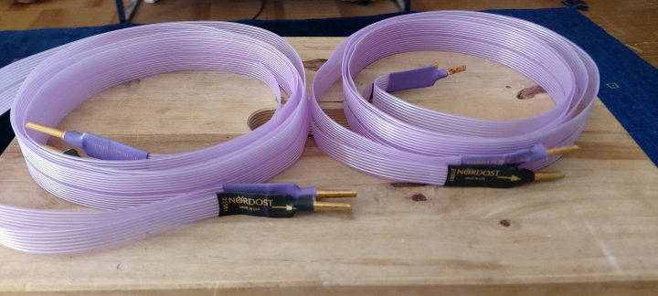 Nordost Purple Flare Högtalarkablar 2×2 meter BYTES mot kortare och neutralare högtalarkablar