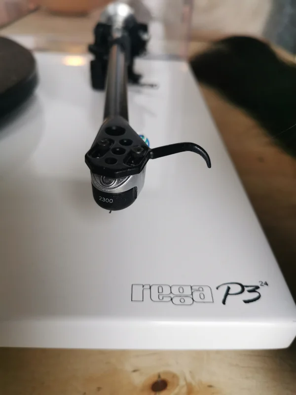 Sn&ouml;vit Rega P3 - Bild 3 av 5