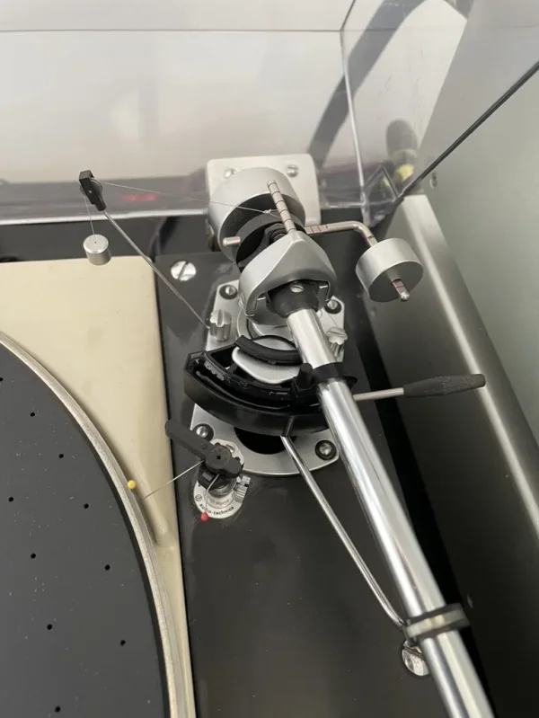 Thorens TD124 med SME 3009 - Bild 2 av 2