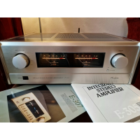 Accuphase e-305 