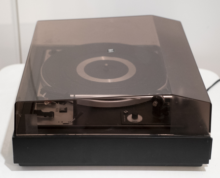 Dual 1225 Helautomatisk skivspelare