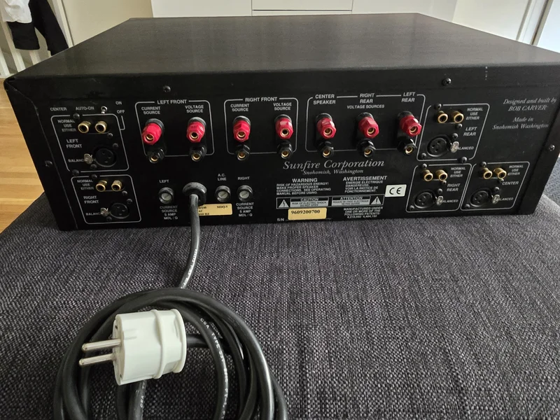 Sunfire cinema grand 5kanaligt slutsteg  - Bild 2 av 2