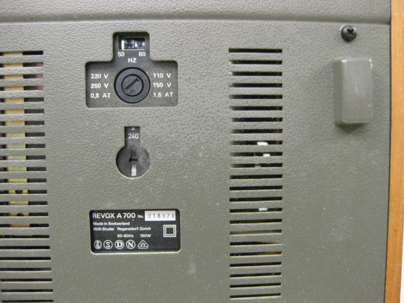 Revox A700 2 spår stereo 3 hastigheter Högsta 15'' Revox A700 2 spår stereo 3 hastigheter Högsta 15'' - Bild 5 av 6