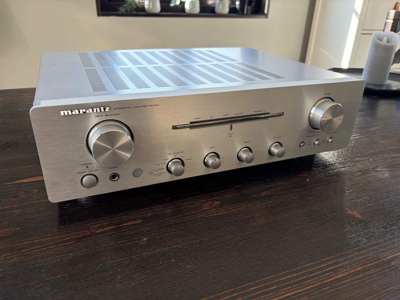 Marantz PM7001 - Bild 1 av 4