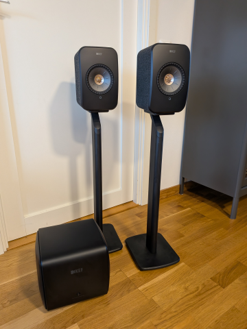 KEF LSX II + KEF FLOOR STAND S1 + KEF KC62 SUBBAS