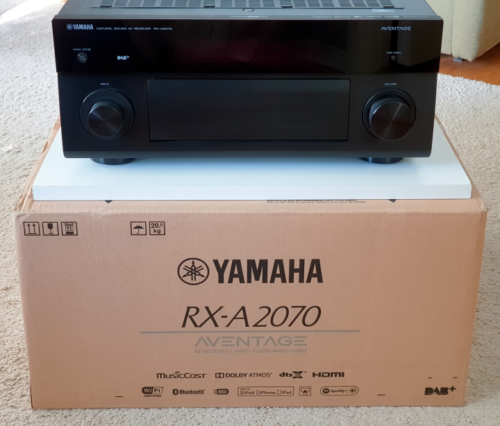 YAMAHA RX-A2070 hemmabio receiver i svart