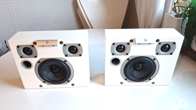 Audiovector K-X High-End vägghögtalare Audiovector K-X High-End vägghögtalare - Bild 1 av 7