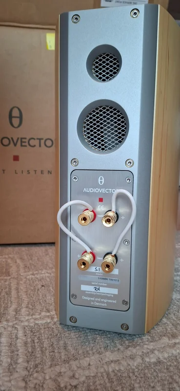 Audiovector S1 maple stativh&ouml;gtalare nya i kartong - Bild 2 av 6