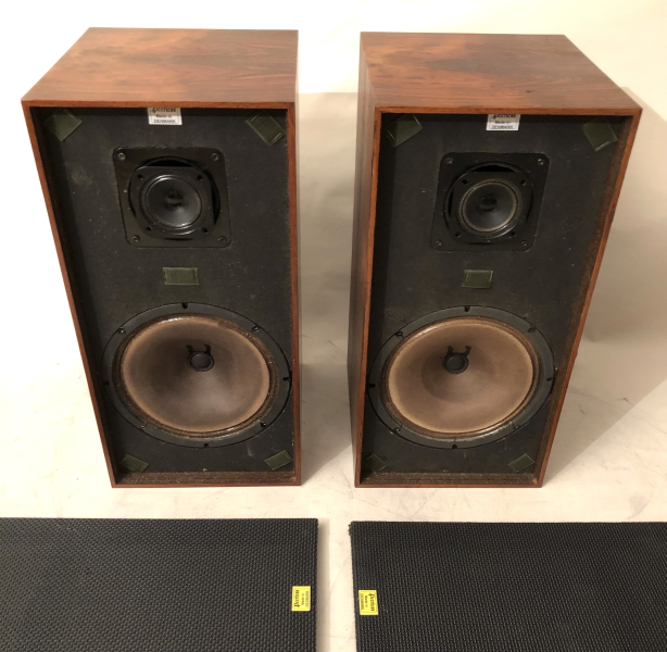 Danska nyrestaurerade högtalare i absolut toppskick  - Bild 4 av 9