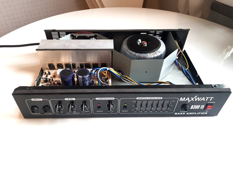 MAXWATT 300B  Ny Basförstärkare 300 Watt - Bild 14 av 14