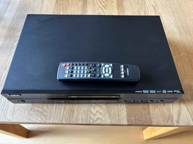 CD/DVD spelare Yamaha DVD-S1800 nyskick. - Bild 2 av 3