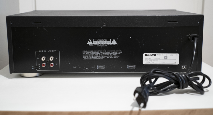 TEAC V-1030 Stereo Cassette Deck (1996-97)