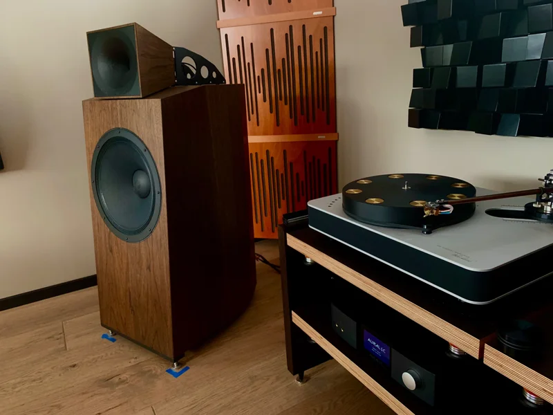 Hifi-B&auml;nk - Bild 2 av 4