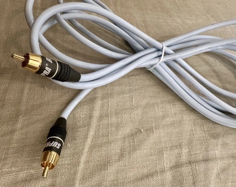 Supra Sublink RCA (isblå) - 4 m Supra Sublink RCA (isblå) - 4 m - Bild 1 av 1