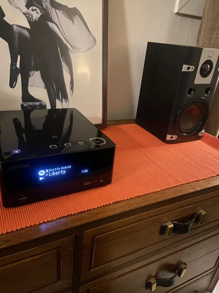 Denon streamingf&ouml;rst&auml;rkare med ett urval h&ouml;gtalare - Bild 1 av 12