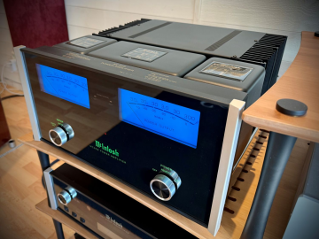 McIntosh MC302 Solid-State Slutsteg - Demoex