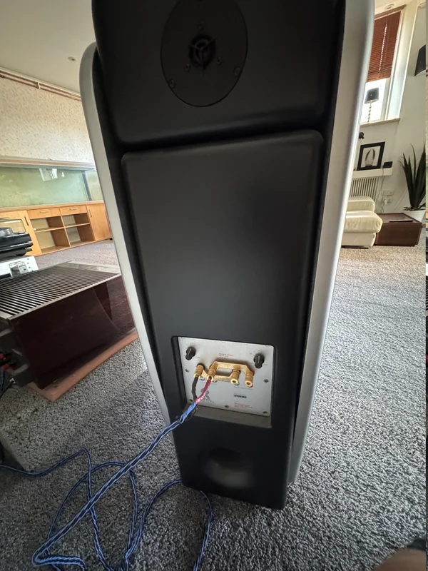 Revel Ultima Studio gen1 - Bild 1 av 5