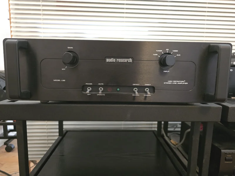 Audio Research LS-2 (Preamp)+ 100.2 (Power Amp) - Bild 1 av 9