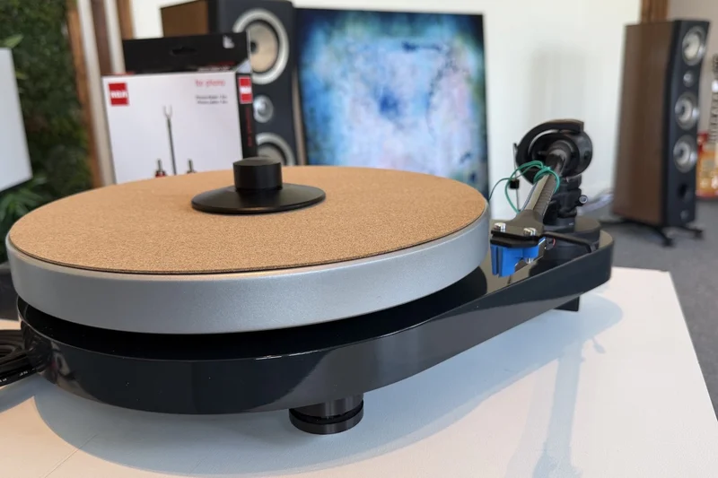 Pro-Ject RPM5 &amp; Rega Elys2 - Beg skivspelare - Bild 2 av 4