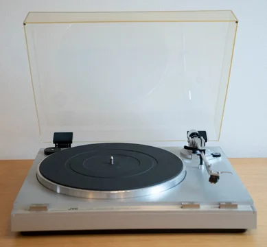 JVC L-A21 Belt-Drive Auto-Return Turntable (1980)