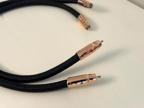 AudioQuest Black Beauty