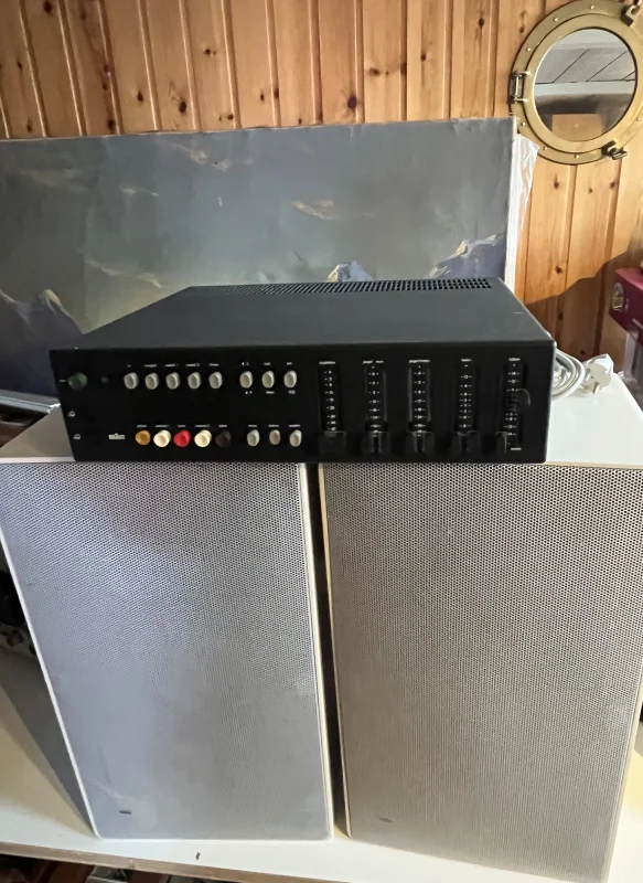 Braun LV 720.Nu Go jul pris 6.995:-  2st aktiv h&ouml;gtalare  Nyservade och &aring;ter i full funktion - Bild 2 av 5