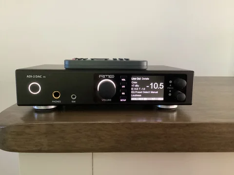 RME adi-2 DAC fs