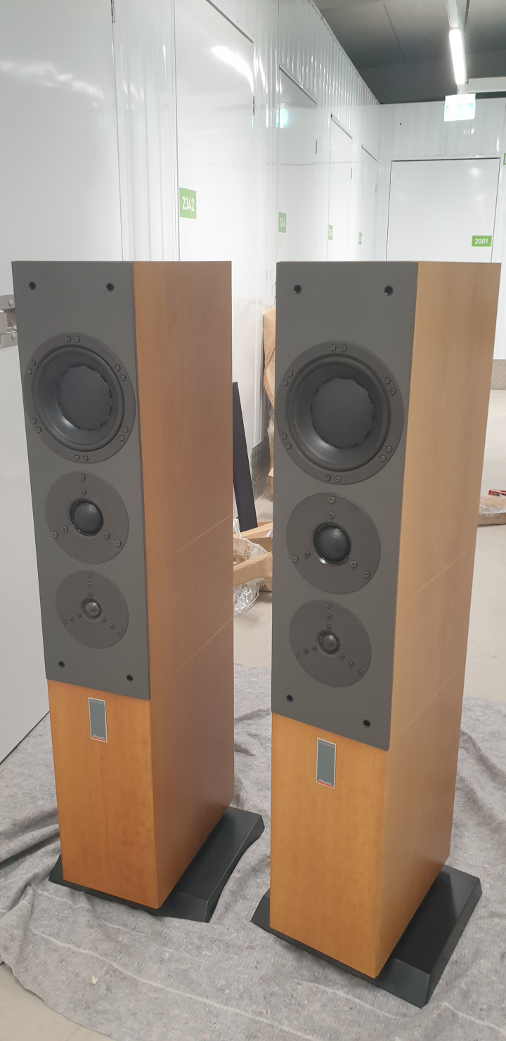 Dynaudio C5