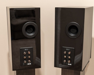 KEF R3 Meta pianolack Nyskick