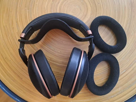 Sennheiser HD 505 + "Capra strap" + Choice Leather öron...