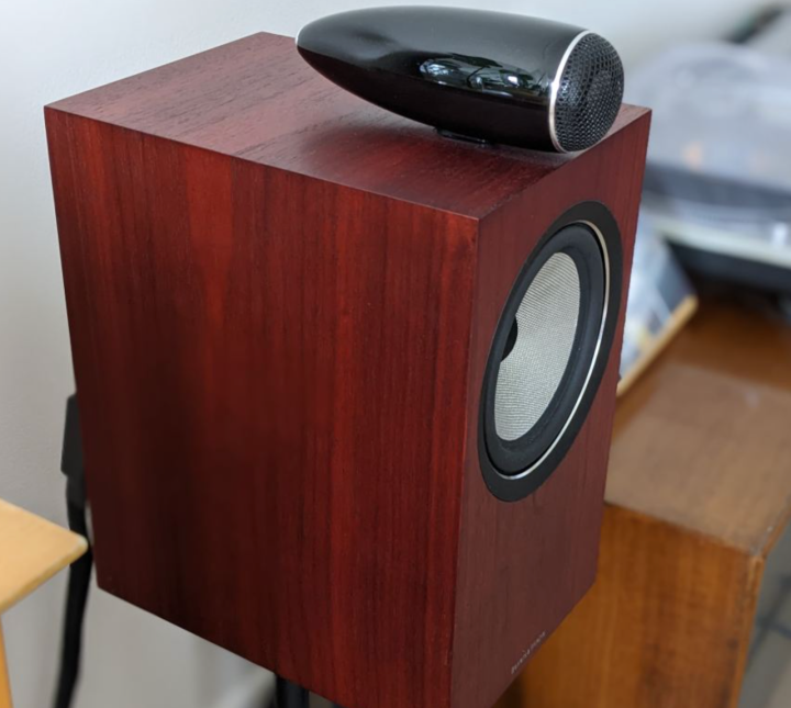 Bowers & Wilkins 705 S2