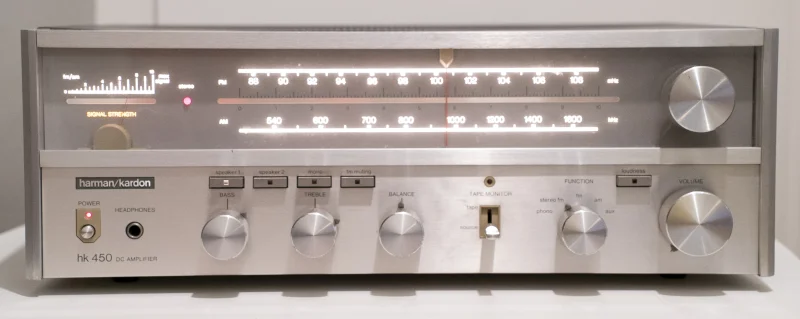Harman Kardon HK450 AM/FM Solid State Receiver (1979) - Bild 3 av 6