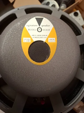 JBL. D140R. Oanvända.
