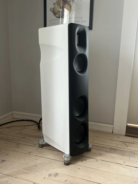 B&ouml;rresen Z3 Vit satin. Utg&aring;ende modell.  - Bild 1 av 5