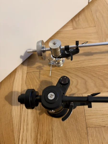 Jelco SA-250 ST och Mayware Formula V Jelco SA-250 ST och Mayware Formula V - Bild 3 av 4