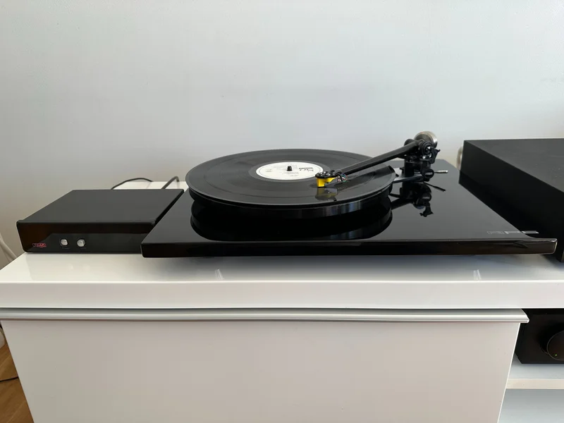 Rega RP6 skivspelare - Bild 1 av 14