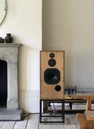 Högtalarstativ 40 cm köpes 