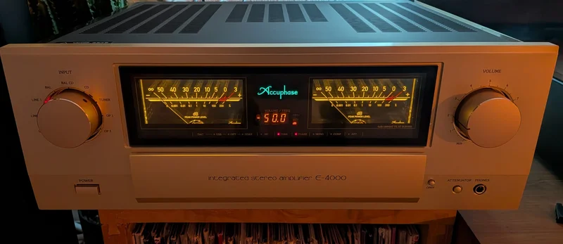 Accuphase E -4000 - Billede 1 af 10