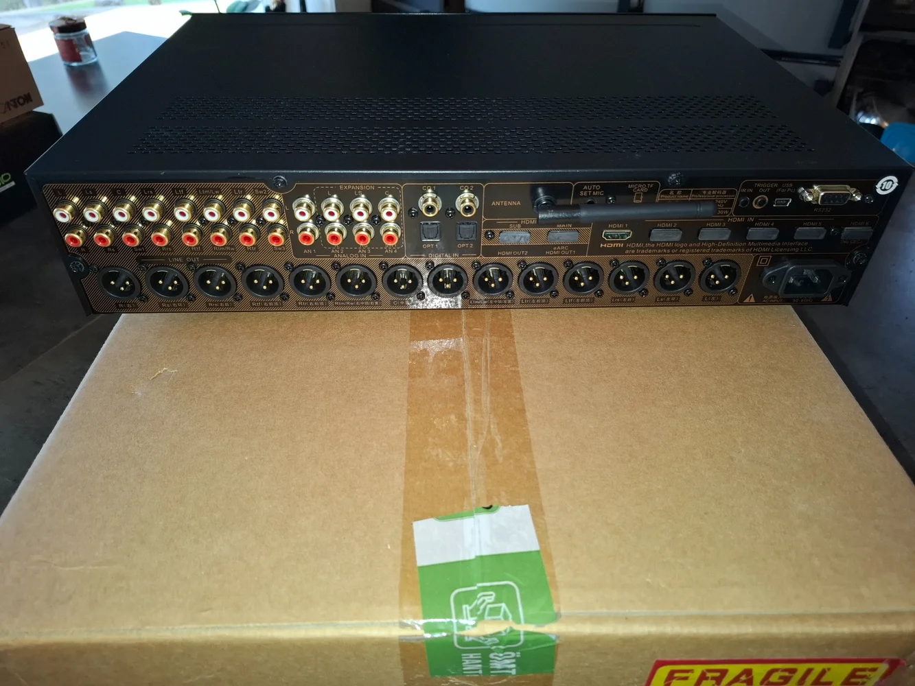 ToneWinner AT-300 &ndash; 16-kanalers Hemmabioprocessor - Image 2 of 3