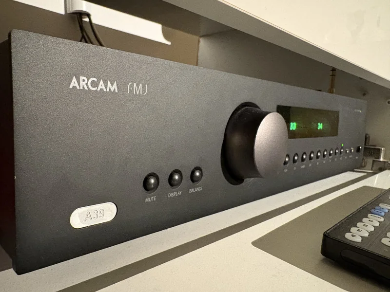 Arcam A39 Integrerad f&ouml;rst&auml;rkare - Bild 2 av 3