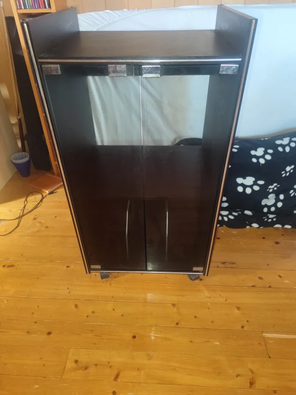 Stereom&ouml;bel / HiFi-rack fr&aring;n 90-talet f&ouml;r skivspelare och stereo - Bild 2 av 6